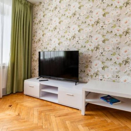 Затишна 2К Квартира З Усім Необхідним Для Життя Поряд З Метро Дарниця Kiev Exterior foto